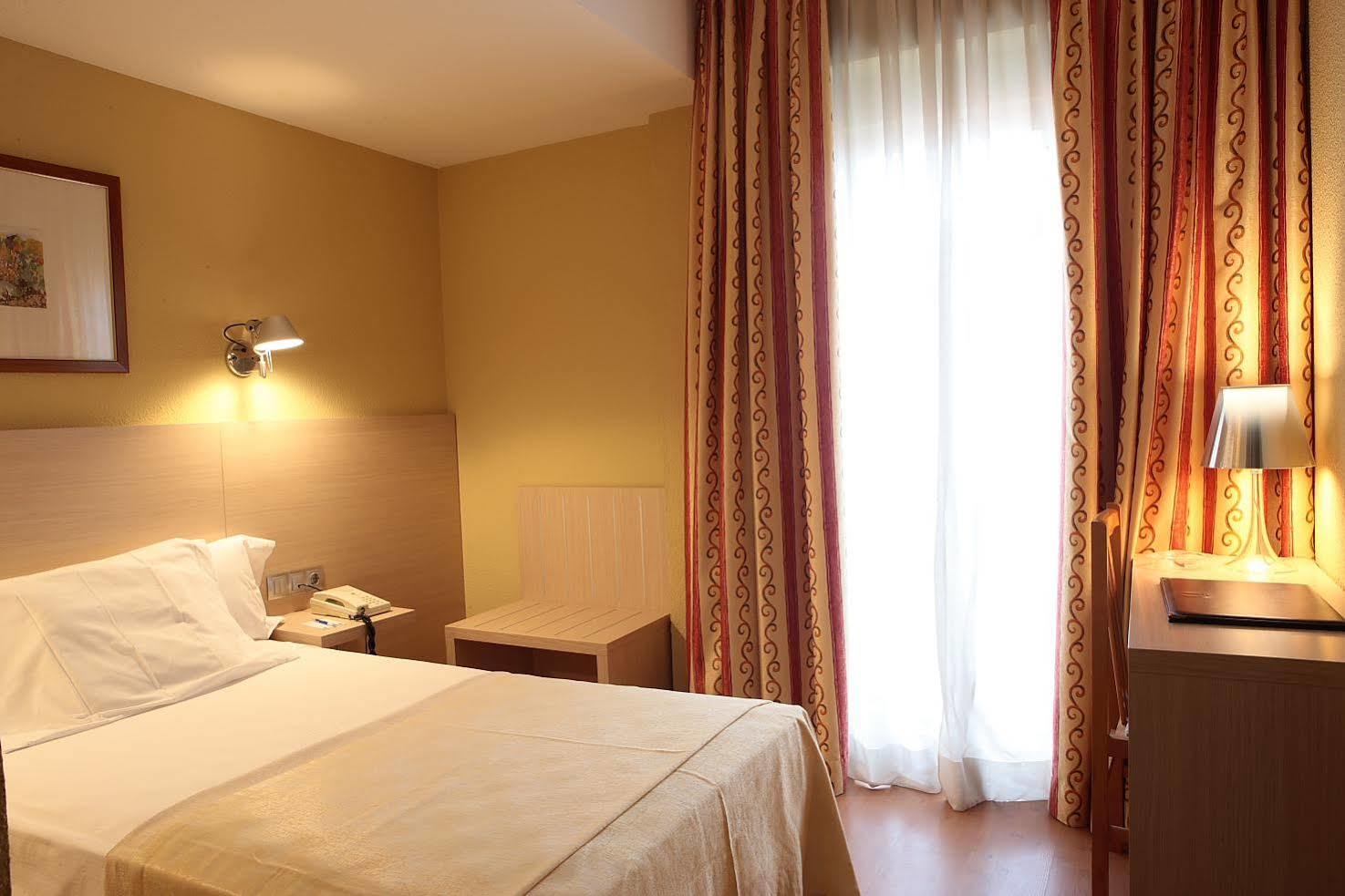 Hotel Бурлада Экстерьер фото